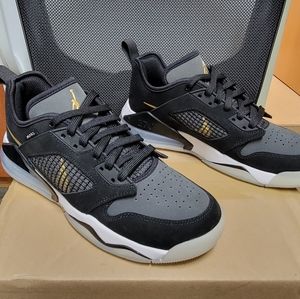 Jordan Mars 270 Low, Size 7.5 Mens, Black/Gold